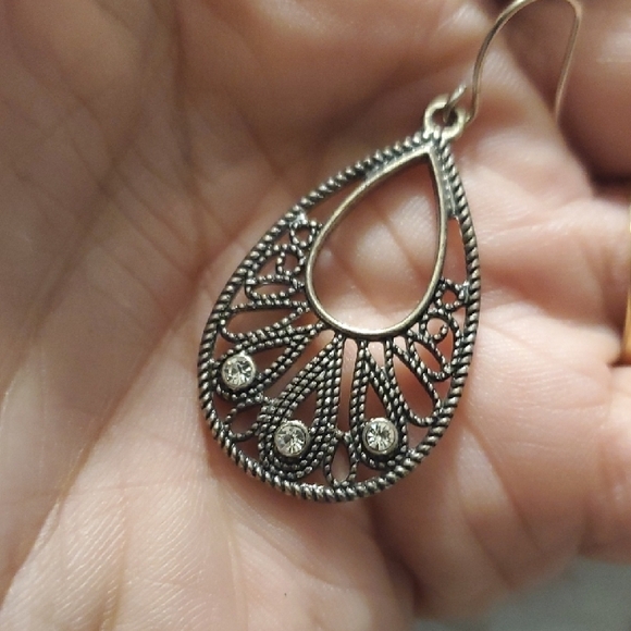 Filgree Open Oval Silvertone Rhinestone Elegant Silver Teardrop Earrings - Picture 3 of 4